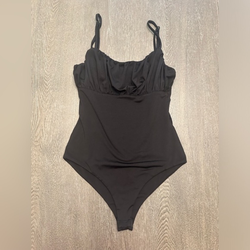 PRINCESS POLLY BLACK SPAGHETTI STRAP BODYSUIT - Size 2 SKU:326